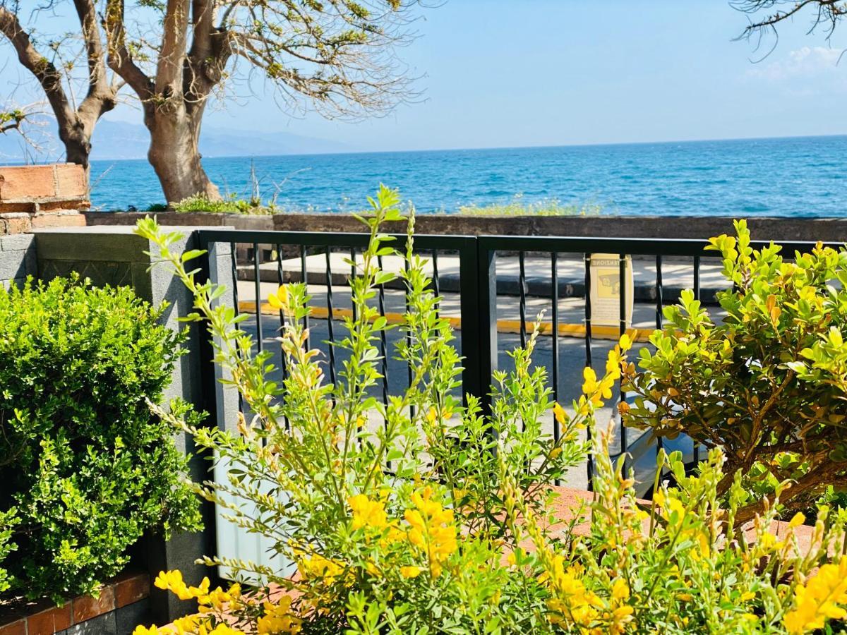 Torre Archirafi Vacanze Holiday home *